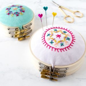 how-to-make-embroidery-hoop-pincushion