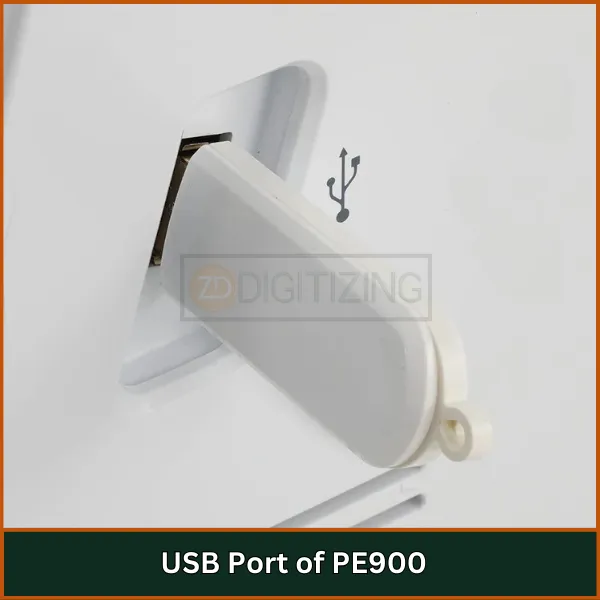 USB Port of PE900